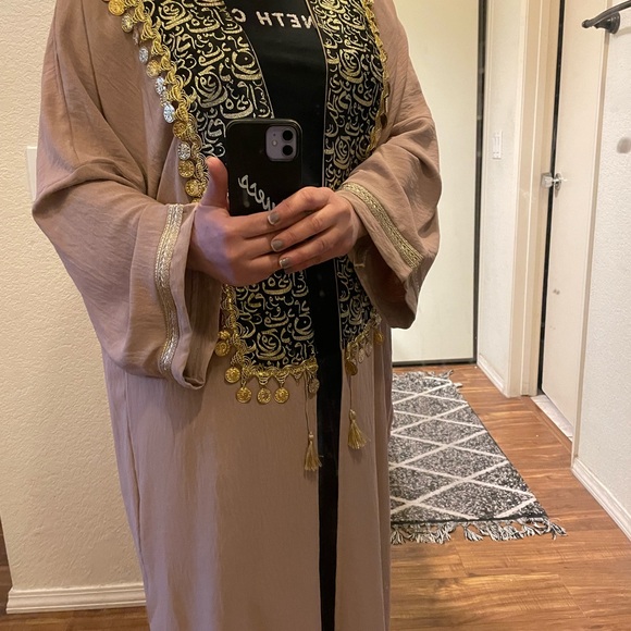 Free size Dubai abaya . Fits 6-8 - Picture 10 of 11